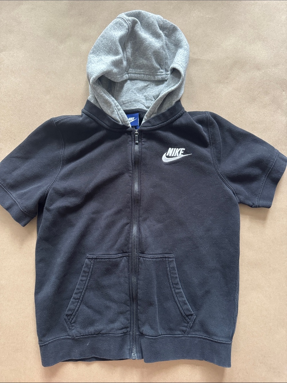 Nike Kids Black Short-Sleeve Hooded Zip-Up Sweatshirt with Gray Hood
